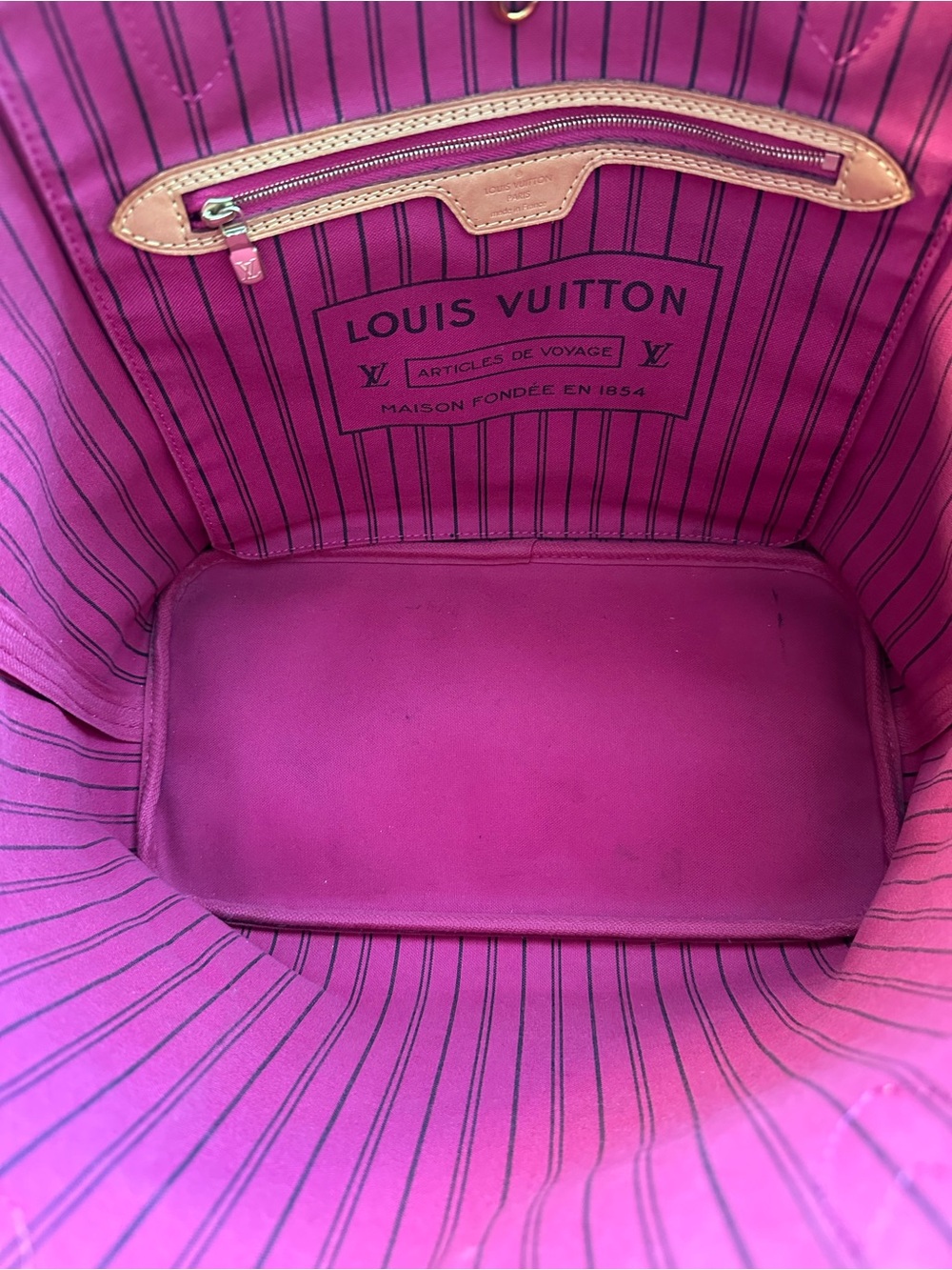 Louis Vuitton Neverfull Mm - Picture 3 of 12